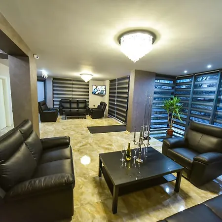 за гости десита Hotel 2*