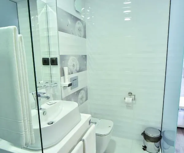 Hotel за гости десита 2*