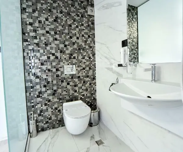 за гости десита Hotel 2*